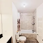 Charming With Panoramic Seine River & Eiffel Tower Views شقة إيفري سور سين