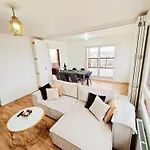 Charming With Panoramic Seine River & Eiffel Tower Views إيفري سور سين