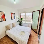 شقة Charming With Panoramic Seine River & Eiffel Tower Views إيفري سور سين