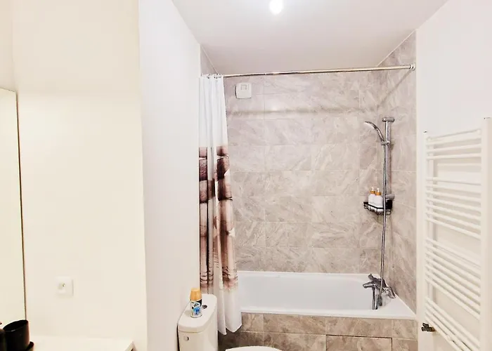 Charming With Panoramic Seine River & Eiffel Tower Views Lägenhet Ivry-sur-Seine