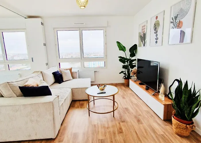 Charming With Panoramic Seine River & Eiffel Tower Views Lägenhet *
