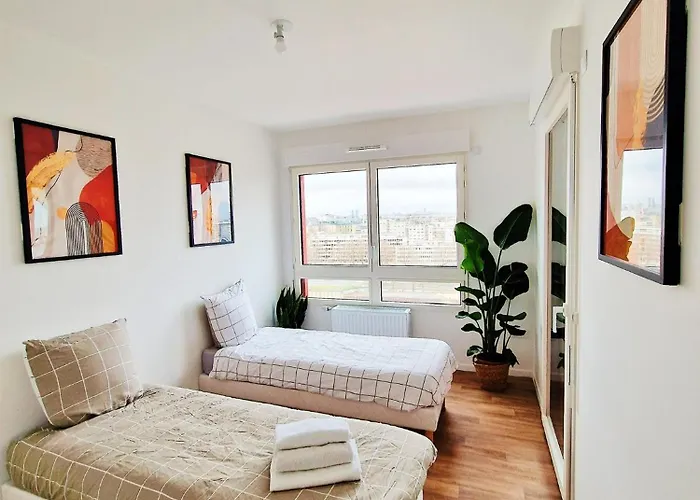 Charming With Panoramic Seine River & Eiffel Tower Views Lägenhet Ivry-sur-Seine