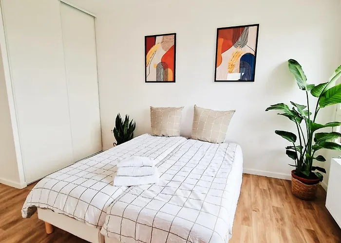 Charming With Panoramic Seine River & Eiffel Tower Views Lägenhet Ivry-sur-Seine